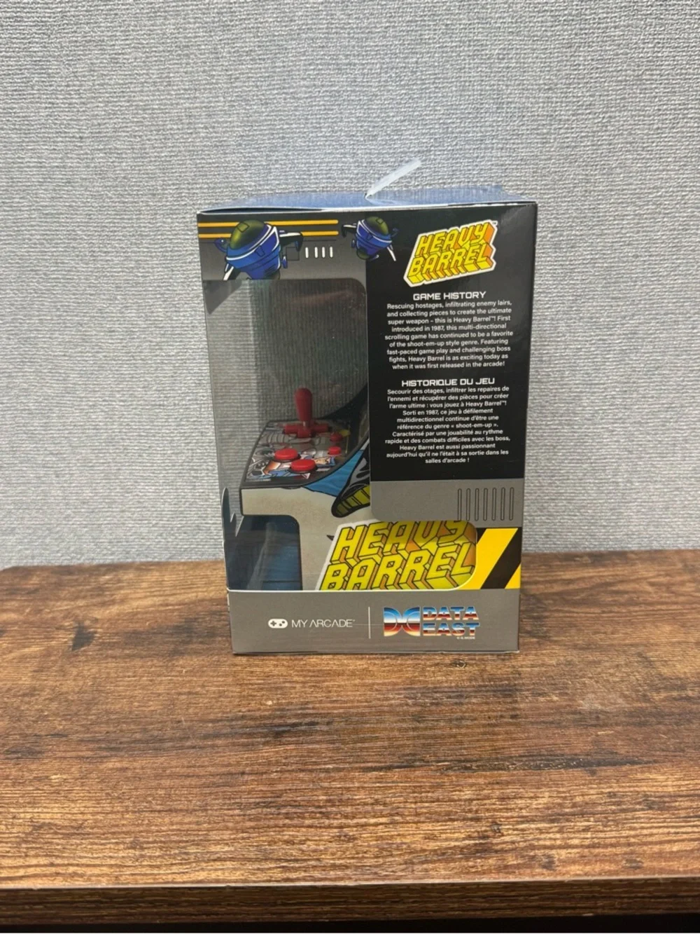 Arcade Micro Player - Blue Box with Red Controls - Picture 3 of 7